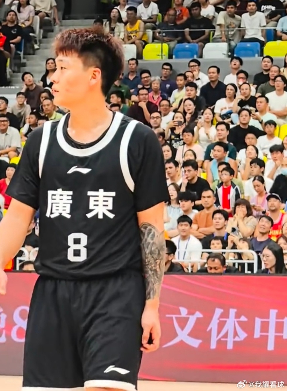 出头, 的比分战胜 出头, 的比分战胜