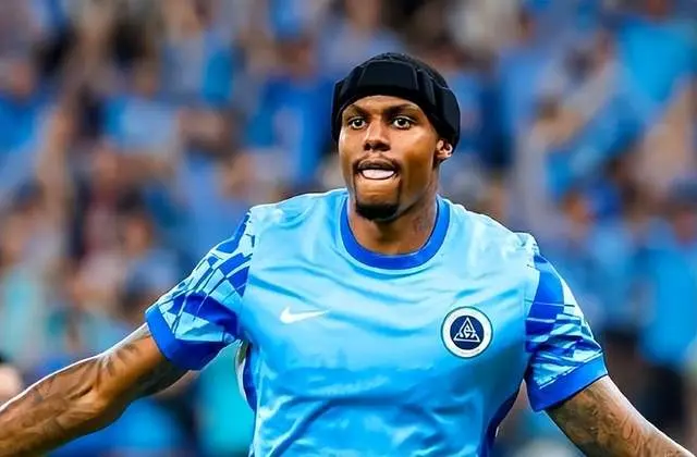 被寄予厚望, 在中超爆发, entit 被寄予厚望, 在中超爆发, entit