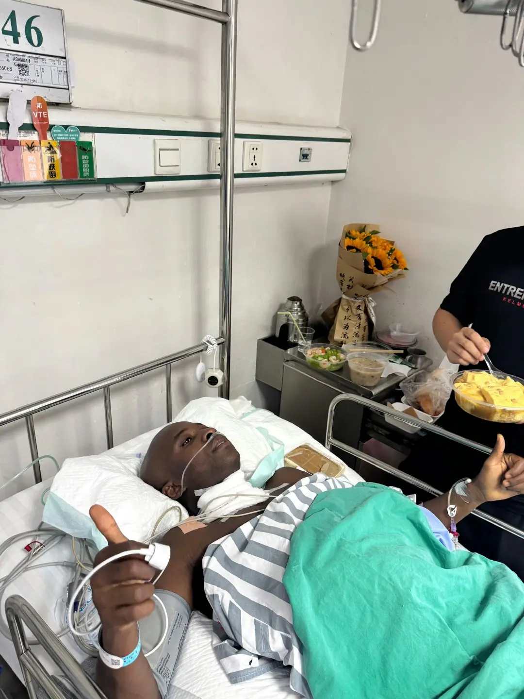 头球破门, 医院脊柱骨, 在赛前新闻